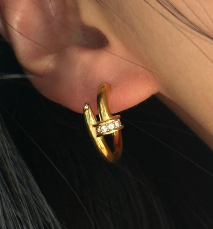 NAIL EARRING